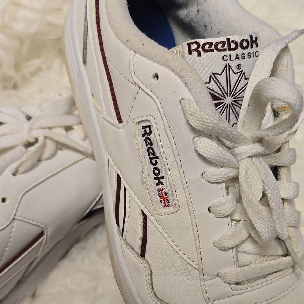 Reebok White and Maroon Sneakers - Picture 3 of 9
